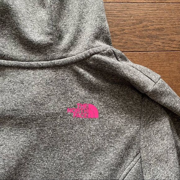 ✨50% OFF✨ The North Face Hoodie - Picture 8 of 11